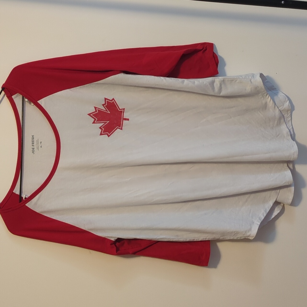 Joe fresh raglan shirt